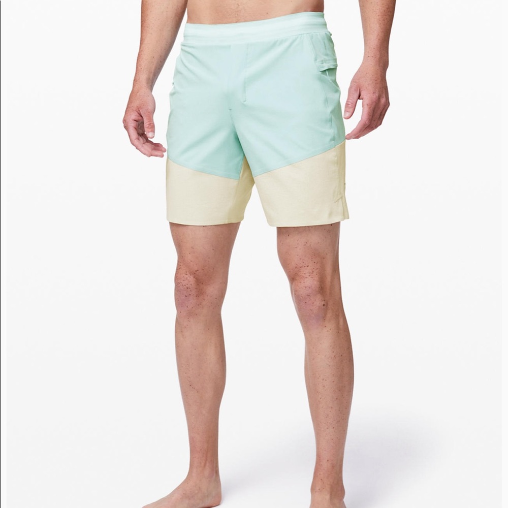 Lululemon Men’s beach short 8”